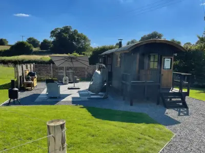 Sabaj Rotolift in a Shepherds Hut Allows Optimisation of a Small Living Space